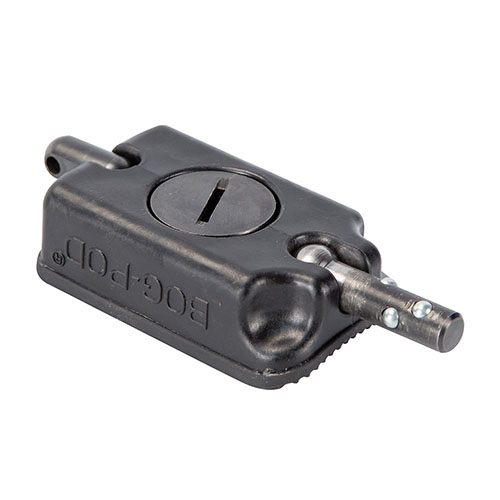 BOG SSM Sling Swivel Mount Switcheroo kiinnittyy suoraan kiväärin sling swivel studiin, mahdollistaen nopean liikkuvuuden ja tarkkuuden kohteen uudelleen hankinnassa.