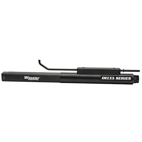 Wheeler Upper Receiver AR-15 Action Rod on olennainen työkalu AR-15:n rakentamiseen, joka vähentää rasitusta yläosalle ja mahdollistaa työskentelyn ilman tähtäinten poistamista.