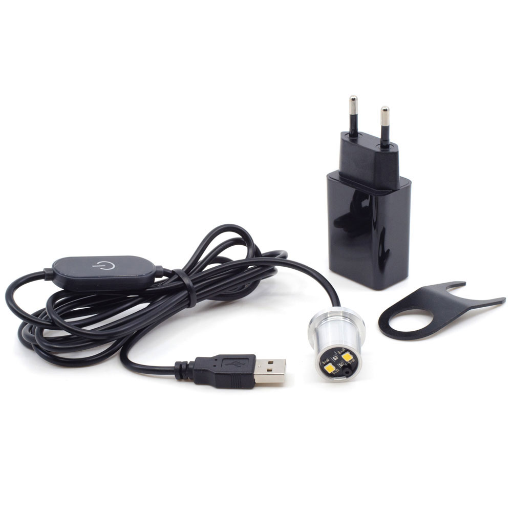 ARMANOV LED-valaisimmoduuli Dillon XL650/750 - S1050/RL1100: Helppo asentaa, kirkas valaistus ja minimalistinen muotoilu, joka parantaa työskentelytilaa.