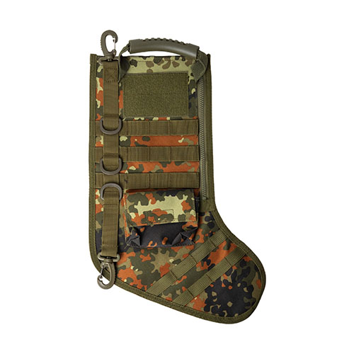 Tactical Christmas Stocking yhdistää kestävyysmateriaalit, MOLLE-järjestelmän, suuret sisätilat ja personointimahdollisuudet, luoden ainutlaatuisen joulusukan.