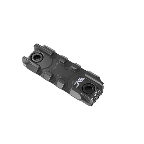 M-LOK Picatinny -rauta (2", 4" tai 8") liitetään M-LOK FLUSH RAIL, ARCA RAILS ja SIDE RAIL ADAPTERS, mahdollistaen bipodien ja muiden 1913 PICATINNY RAIL -lisävarusteiden kiinnittämisen.