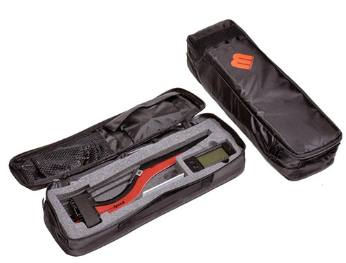 MagnetoSpeed Softcase tarjoaa erinomaisen suojan V3- ja Sporter-kronografeille. Mukautetut vaahtomuovisisukset ja kätevät osastot pitävät kaikki osat järjestyksessä.