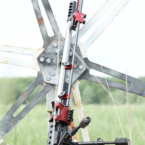 MagnetoSpeed V3 Chronograph ja Gray Ops Off-Barrel Mount tarjoavat tarkat nopeusmittaukset ilman vaikutusta osumapisteeseen, säästäen aikaa ja ammuksia.