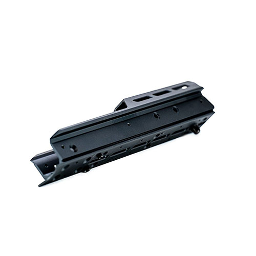 Uusi MDT XRS Enclosed Forend korvataa tehdas XRS Chassis Systemin etupään, ja siinä on täyspitkä ARCA sekä lisä M-LOK -paikkoja.