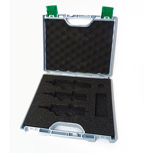 TRIEBEL Premium Case on suunniteltu säilyttämään Triebel 7/8" Reloading Dies ja tarvikkeet turvallisesti ja siististi, suojaten niitä vaurioilta.