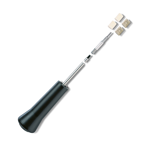 VFG:n Power-Line Profi -puhdistustanko on 900 mm pitkä, ruostumatonta terästä, ergonomisella kahvalla ja sujuvilla laakereilla, täydellinen kal. 6.5mm-.50 aseille.