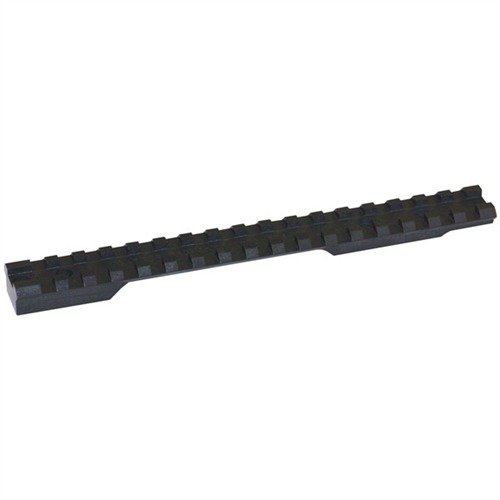 Badger Ordnancen Remington Long Action Scope Rail on kestävä teräsperusta, jossa on eteenpäin kallistuva kulma, joka mahdollistaa pitkän matkan laukaukset ilman säädön ylivuotoa.