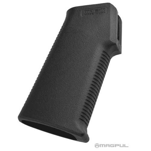 MOE-K Grip AR15/M4 tarjoaa matalan profiilin, jyrkemmän kulman ja aggressiivisen TSP-pinnan, parantaen mukavuutta ja hallintaa lyhyissä kiväärissä.