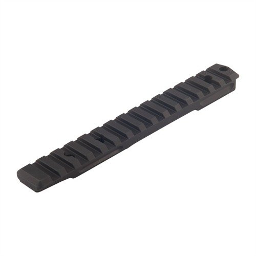 REMINGTON 700 Picatinny scope base on Tennalum 7068 - kevyt, kestävä ja 20 MOA korkeudessa, täydellinen tarkkuusammuntakäyttöön.