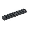 MAGPUL AR-15 PICATINNY M-LOK RAIL mahdollistaa Picatinny-kiinnitteisten lisävarusteiden kiinnittämisen M-LOK-kahvoihin kevyellä ja kestävällä alumiinilla.