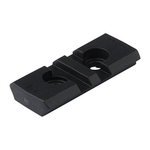 Magpul RVG M-LOK Adapter Rail on optimoitu liitettäväksi Magpul RVG:hen, matalaprofiilinen, sisältää kaikki tarvittavat kiinnitysosat M-LOK-kohteisiin.