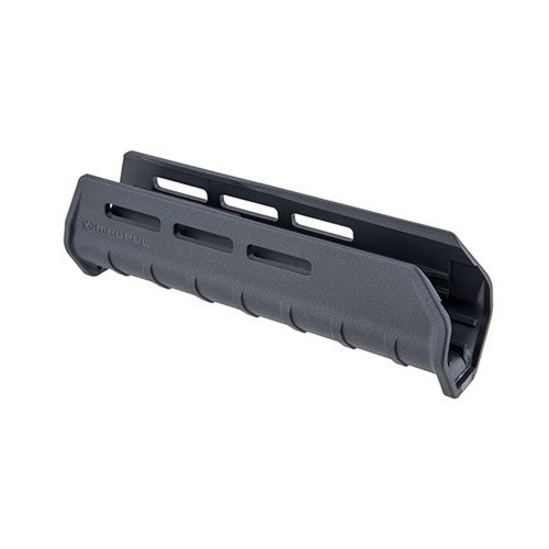 MOE M-LOK Forend Mossberg 590/590A1 tarjoaa kevyen ja modulaarisen ratkaisun, jossa on M-LOK-liitännät ja parannetut käsitukipisteet.