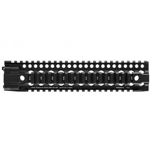 Daniel Defense DDM4 Rail 10" tarjoaa ergonomisen muotoilun, kevyen vapaasti kelluvan rakenteen ja integroituja sling swivel -kiinnityspisteitä.