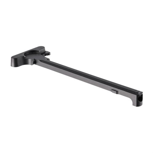 CMMG:n AR-15 Charging Handle Assembly on valmistettu kestävästä 7075 T6 alumiinista, ja siinä on asennettuna käytännöllinen latch, joka takaa luotettavan käytön.