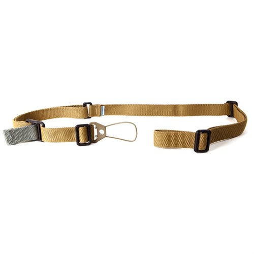 Vickers Standard AK Sling on Coyote värissä tarjoaa mukautuvan pituuden, hiljaisen ja turvallisen kiinnityksen sekä ainutlaatuisen plum-kaluston.