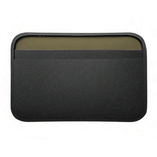 Magpul DAKA Essential Wallet on kestävä, slim-profiilinen lompakko, joka pitää 3-7 korttia turvallisesti yhdessä paikassa. Valmistettu USA:ssa.