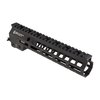 Geissele MK14 Super Modular Rail on AR-15: kapea profiili, runsaasti M-LOK-kiinnityspisteitä ja vankka, kevyt 6061 T6 alumiini.
