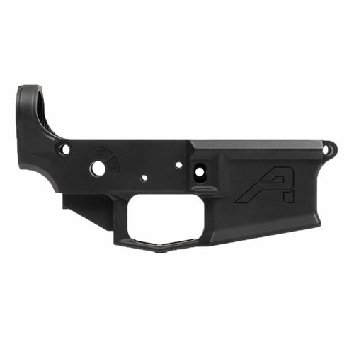 Aero Precisionin M4E1 Stripped Lower Receiver tarjoaa vahvuuden ja tyylin, helpon osien yhteensopivuuden sekä lisäominaisuuksia, kuten integroitu triggerguard.