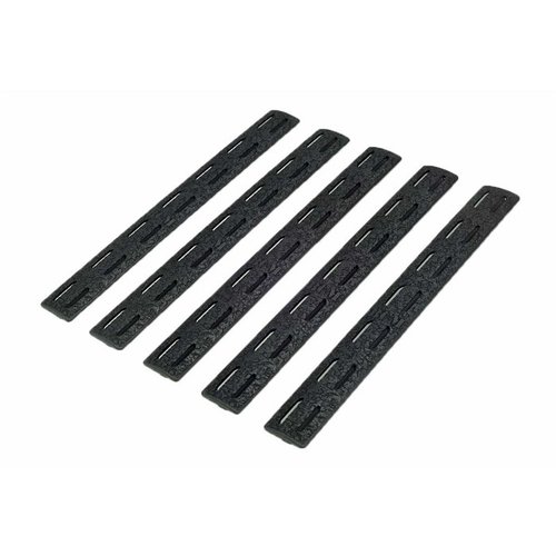 BCM M-LOK® Rail Panelit tarjoavat mukautuvan, kevyen ja matalan profiilin suojan, parantaen otetta ja estäen kuumia pintoja ampumisen aikana.