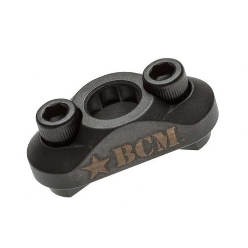 Bravo Company BCMGunfighter MCMR-SM M-LOK® QD Sling Mount tarjoaa vakaan ja matalan kiinnityspisteen pushbutton sling swivels -liittimille M-LOK®-käsikahvoissa.
