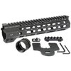 Midwest Industries Combat M-LOK Rail Handguard AR-15: alumiininen, täysin vapaa muotoilu, 7 M-LOK kiinnityskohtaa, jatkuva Picatinny-rauta, anti-rotation sling-socket.