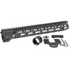 Midwest Industries Combat M-LOK - täysin vapaa muotoilu, seitsemän M-LOK-kiinnityskohtaa, jatkuva Picatinny-rauta ja nopea irrotusliitin, kaikki mustana.