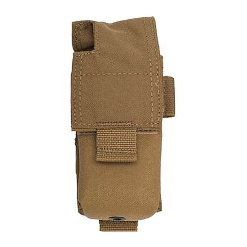 TYR Tactical 4000/5000 Series MOLLE Carry Case suojaa Kestrel-laitteesi iskuilta ja kulumiselta, valmistettu kestävästä 500-Denier cordura nylonista.