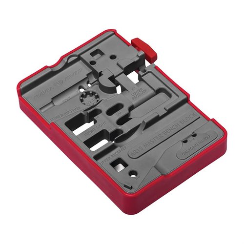 Real Avid AR-15 Master Bench Block tarjoaa tukevan, liukumattoman alustan, jossa voit pitää osia paikoillaan ja asentaa jopa 13 eri pulttia helposti.