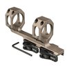 RECON Quick Detach Scope Mount tarjoaa tukevan ja helposti irrotettavan kiinnityksen optiikoille AR-15:lle, valmistettu kestävästä 6061 T6 alumiinista.