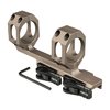 RECON Quick Detach Scope Mount tarjoaa tukevan ja säädettävän kiinnityksen optiikoille AR-15:lle, valmistettu kestävästä 6061 T6 alumiinista.