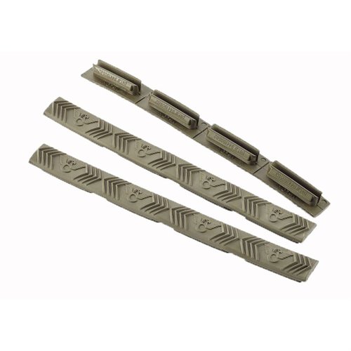 M-LOK Rail Covers lisäävät pitoa, ovat kemikaali- ja lämpötilankestäviä, matalaprofiilisia ja tulevat kätevässä 3-packissa. Saatavilla mustana, FDE:nä ja OD Greeninä.