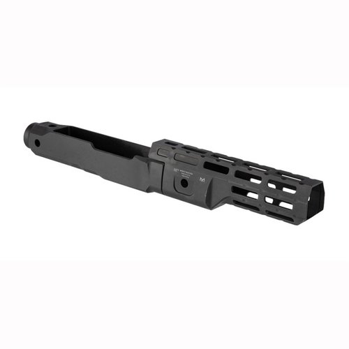 RUGER 10/22® Chassis M-LOK on kevyt ja kapea, valmistettu 6061-alumiinista, sisältää M-LOK-aukot ja QD-sovittimet, saatavilla 8" ja 13" pituuksina.