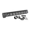 Midwest Industries Combat M-LOK Rail Handguard tarjoaa täydellisen räätälöinnin AR-15:lle, seitsemällä M-LOK-kiinnityspisteellä ja jatkuvalla Picatinny-railla.
