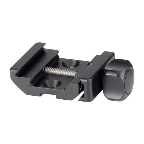 REALLY RIGHT STUFF BTC-PRO 17-S BIPOD CLAMP yhdistää NATO Picatinny Standardin ja RRS 1.5" Dovetail Standardin, mahdollistaen helpon kiinnityksen bipodeille.