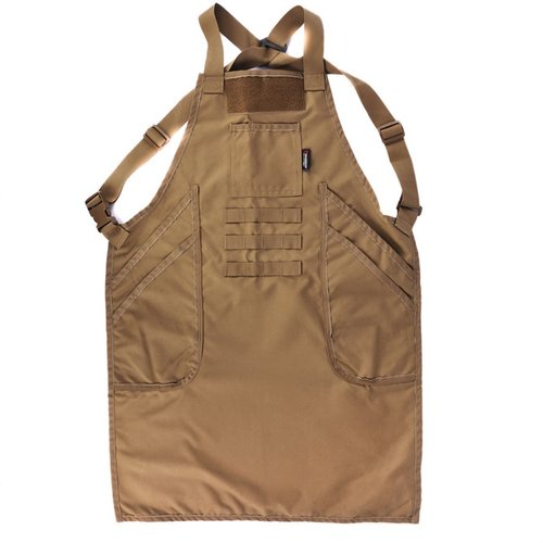 Armageddon Gearin Gunsmith Apron on valmistettu kestävästä 1000D Cordura Nylonista, ja siinä on useita taskuja sekä säädettävät olkahihnat.