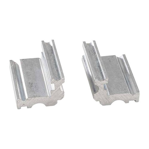 AR-15/M16 BARREL VISE JAWS tarjoaa vahvan ja kestävä alumiinirakenteen, joka pitää piipun vahingoittumattomana ja sopii sekä normaaleille että raskaille piipuilla.