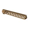Midwest Industries Combat M-LOK Rail Handguard tarjoaa erinomaisen mukautettavuuden AR-15:lle, sisältäen seitsemän M-LOK-pistettä ja jatkuvan Picatinny-railin.