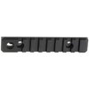 Troy Quick Attach Rail Sections kiinnittyvät kahdella ruuvilla ja tarjoavat tukevan asennuksen lisävarusteille Alpha, Delta, TRX 308 ja muille Troy-railleille.