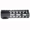 AR-15 HANDGUARDS M-LOK 5.56MM RHF tarjoaa kestäviä alumiinimateriaaleja, täydet 1913-railit ja MLOK-kiinnitykset, sekä tyylikkään muotoilun.