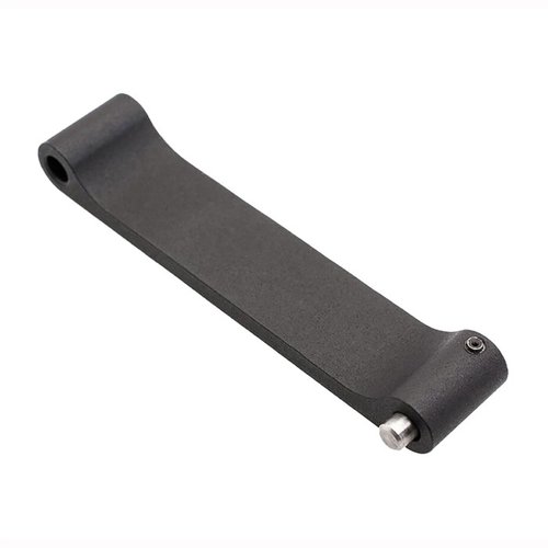 CMMG AR-15 Trigger Guard Assembly tarjoaa kestävän ja luotettavan ratkaisun, joka parantaa ampumamukavuutta ja tarkkuutta AR-15 -aseessasi.