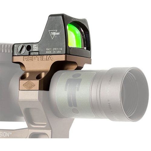 Reptilia ROF-90 on Geissele Super Precision -kiikarin päivitys, joka lisää 90° kiinnityspisteen Trijicon RMR:lle nopeaa lähietäisyyden tähtäystä varten.
