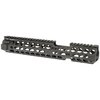 Kaksiosaiset AR-15 Free Float M-Lok -kädensijat tarjoavat kevyen, tukevan rakenteen ja lisätilaa varusteiden kiinnittämiseen. Valmistettu USA:ssa.