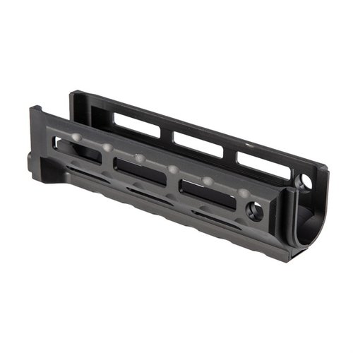 AK DROP-IN HANDGUARDS M-LOK tarjoaa helpon asennuksen, kevyen alumiinirakenteen ja monipuoliset M-LOK-liitännät ilman pysyviä muutoksia.