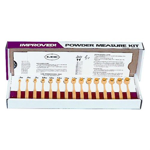 Lee Powder Measure Dipper Kit sisältää 15 eri kokoista mittalusikkaa (.3cc - 4.3cc) ja mukana on myös slide-kortti, joka helpottaa jauheen annostelua.