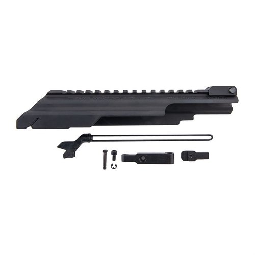 Texas Weapon Systemsin Gen 3 Dog Leg Scope Rail kiinnitetään suoraan vastaanottimeen, mahdollistaen optiikan oikean korkeuden ja helpon irrotuksen ilman optiikan poistamista.