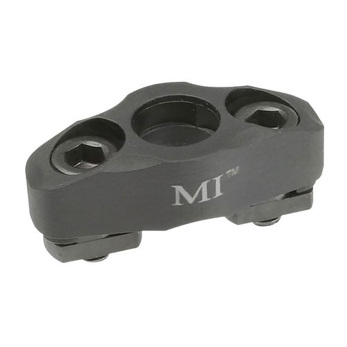 Midwest Industries QD Sling Adaptor M-LOK on suunniteltu push button QD sling swivels -kiinnityksille, estää pyörimisen ja sisältää kiinnitystarvikkeet.