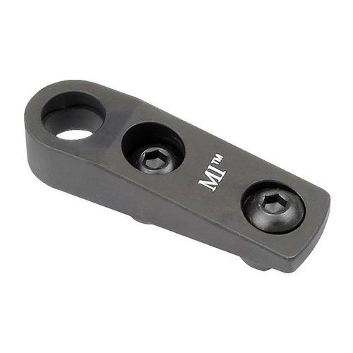 Midwest Industries QD Sling Attachment M-LOK on kevyt ja kestävä 6061 alumiinista valmistettu varuste, joka tukee QD-sokkaa ja tarjoaa rajoitetun kääntömahdollisuuden.