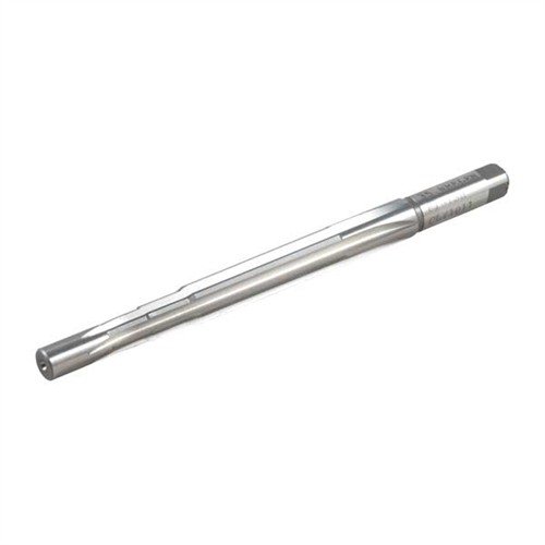 CLYMERin 243 Winchester Finish Reamer on valmistettu korkealaatuisesta M-7 High-Speed Steelista, takaa tarkkuuden ja pitkäikäisyyden ammattilaisille.