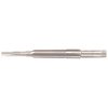 CLYMERin 7MM REMINGTON MAGNUM Finish Reamer on valmistettu korkealaatuisesta M-7 High-Speed Steelista, takaa tarkkuuden ja pitkäikäisyyden ammattilaisille.