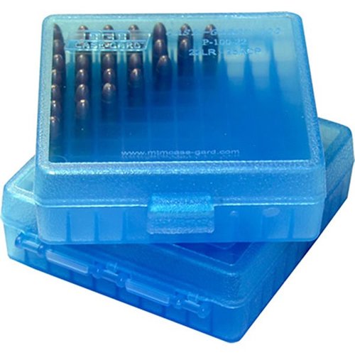 .22 CLR Ammo Box 100 Round Flip Top Mech. Hinge tarjoaa kätevän ja turvallisen tavan säilyttää ja kuljettaa ammuksia, pitäen ne järjestyksessä ja helposti saatavilla.